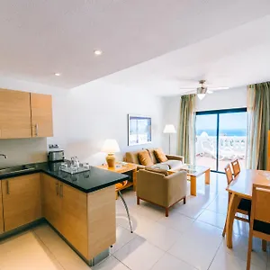 https://hollywood-mirage-club.tenerifehoteles.net